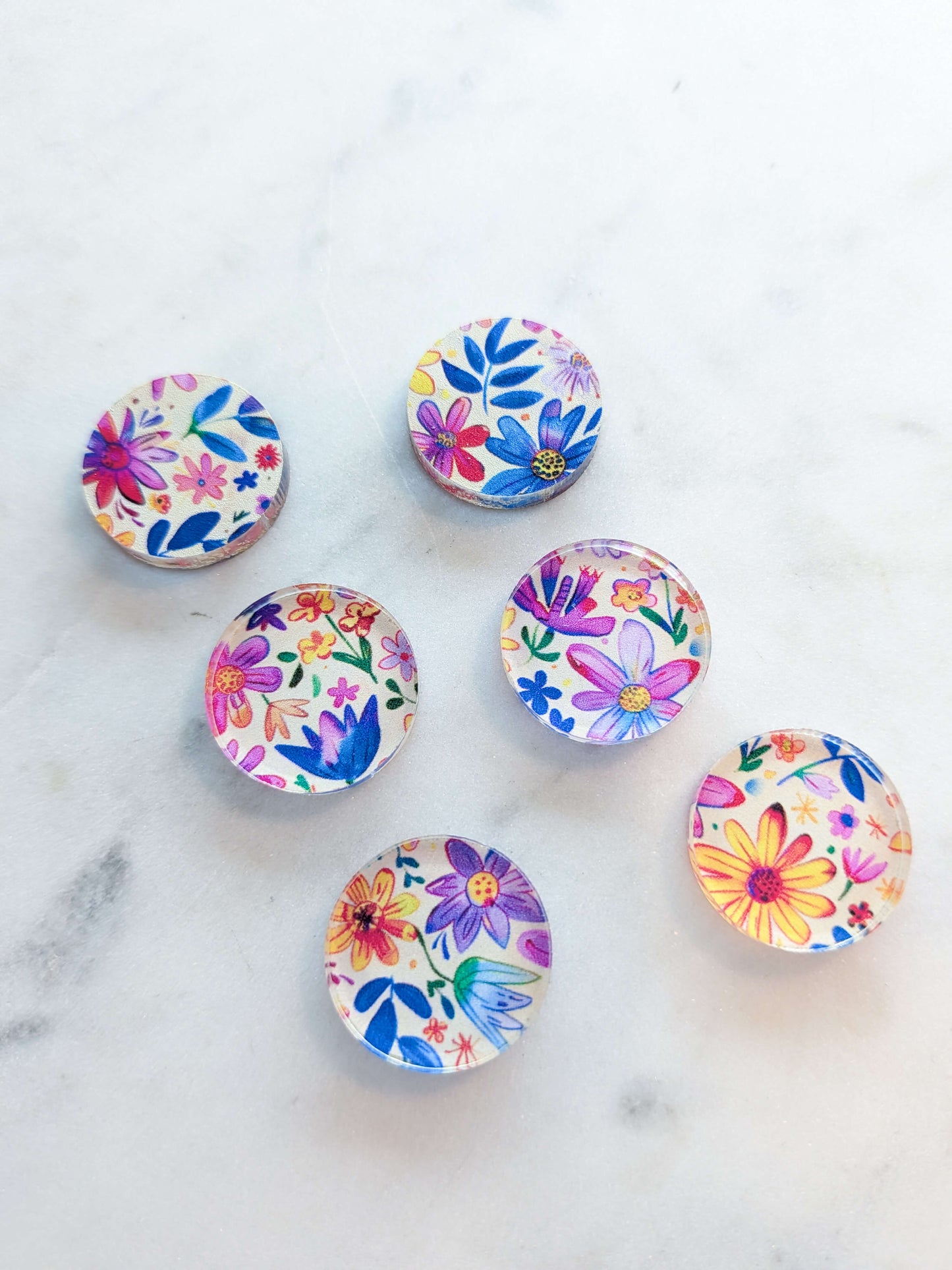 Clear Acrylic - 2cm Circle - Studs - Whimsical - 34