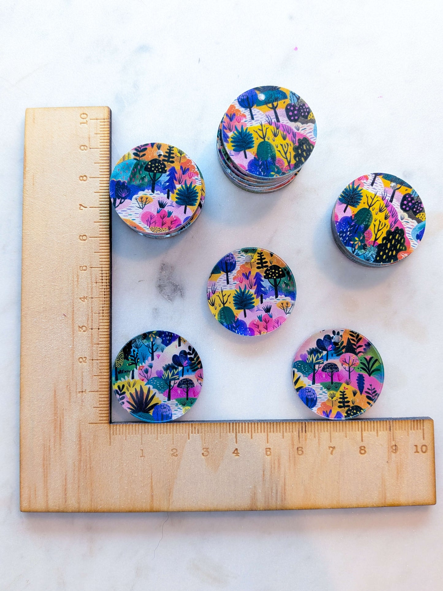 Clear Acrylic - 3cm Circle - Whimsical - 23