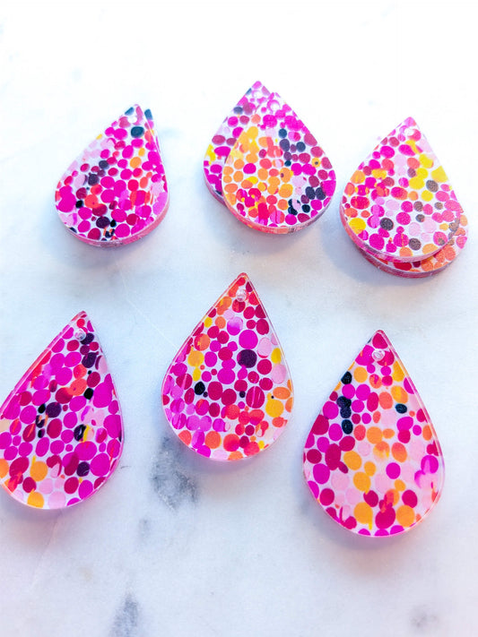 Clear Acrylic - 4cm Teardrop - Summer - 31