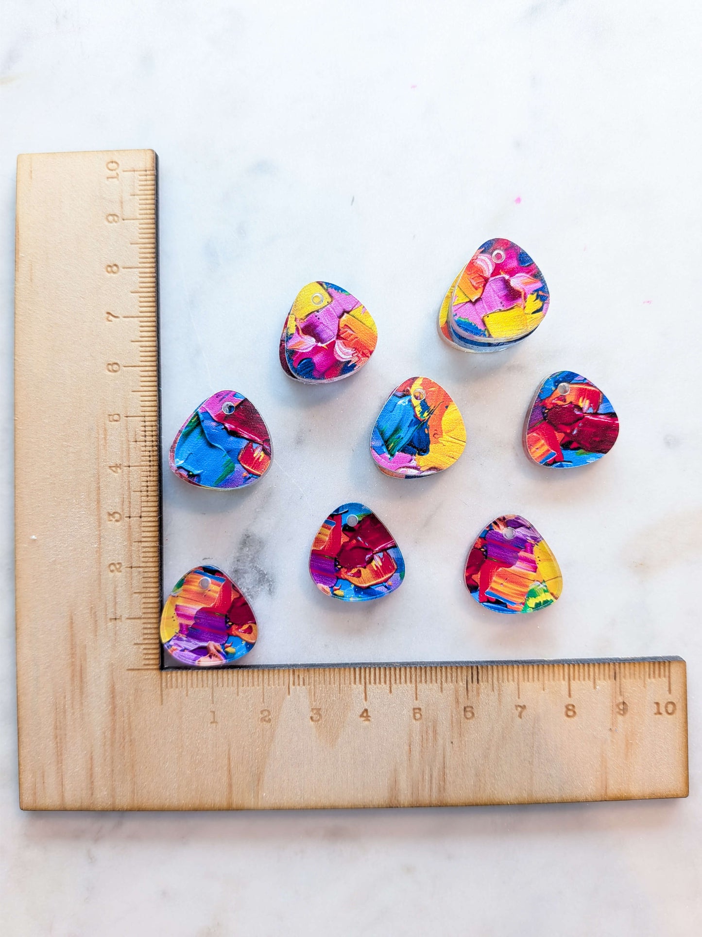 Clear Acrylic - 2cm Pebble - 1 Hole - Paint - 15