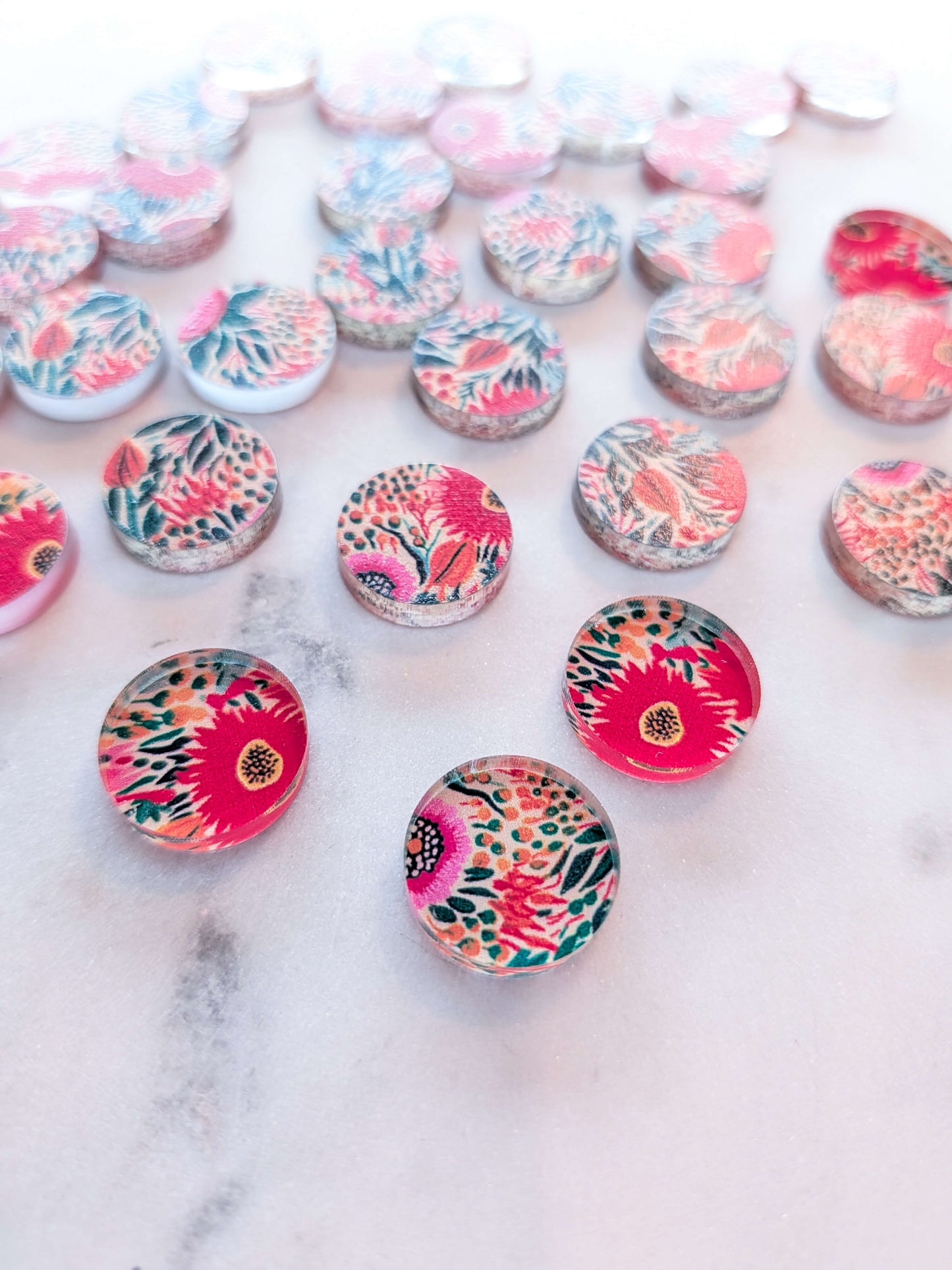 Clear Acrylic - 1.5cm Circle - Stud - Bold Floral - 67