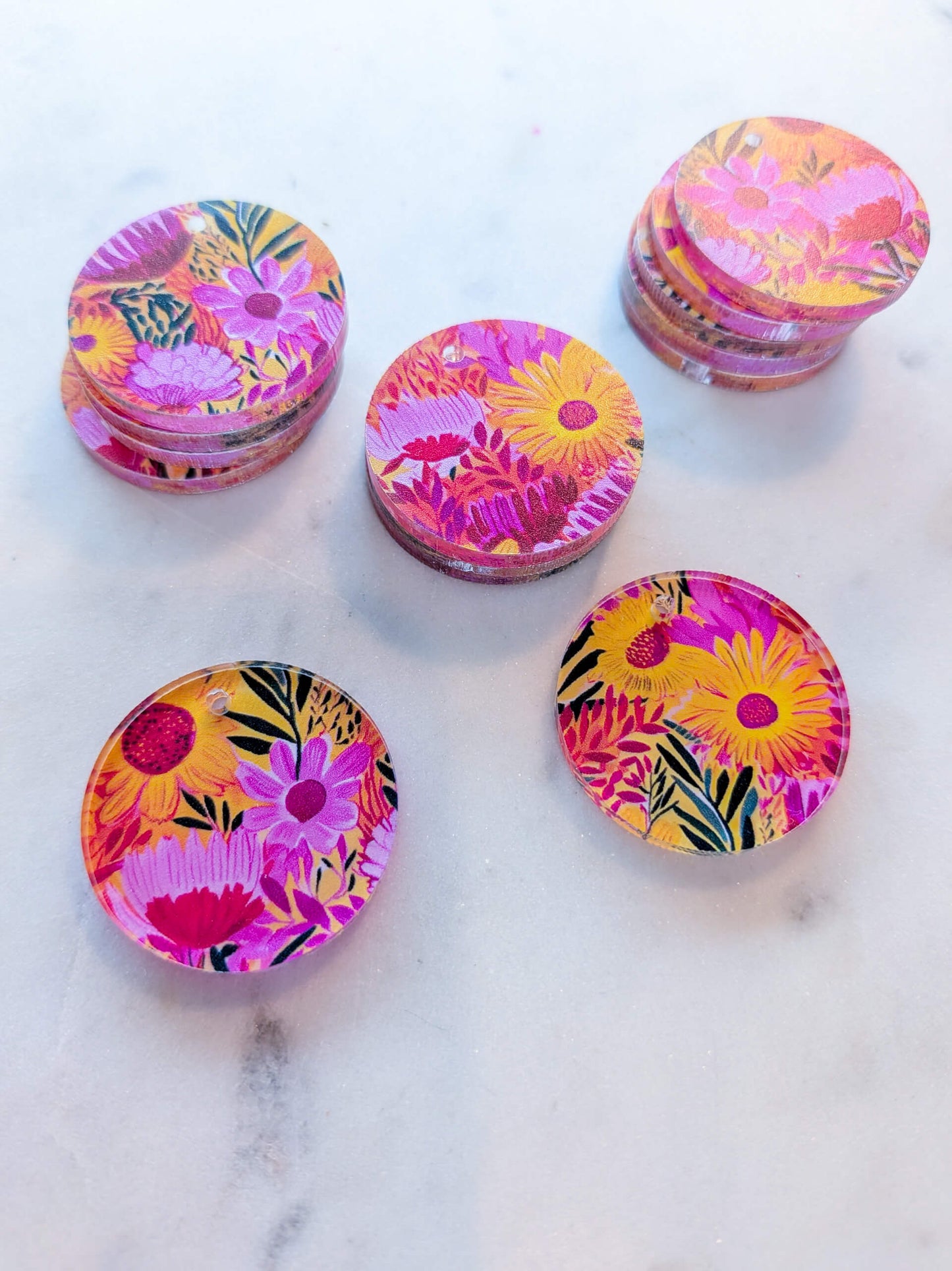 Clear Acrylic - 3cm Circle - Bold Floral - 70