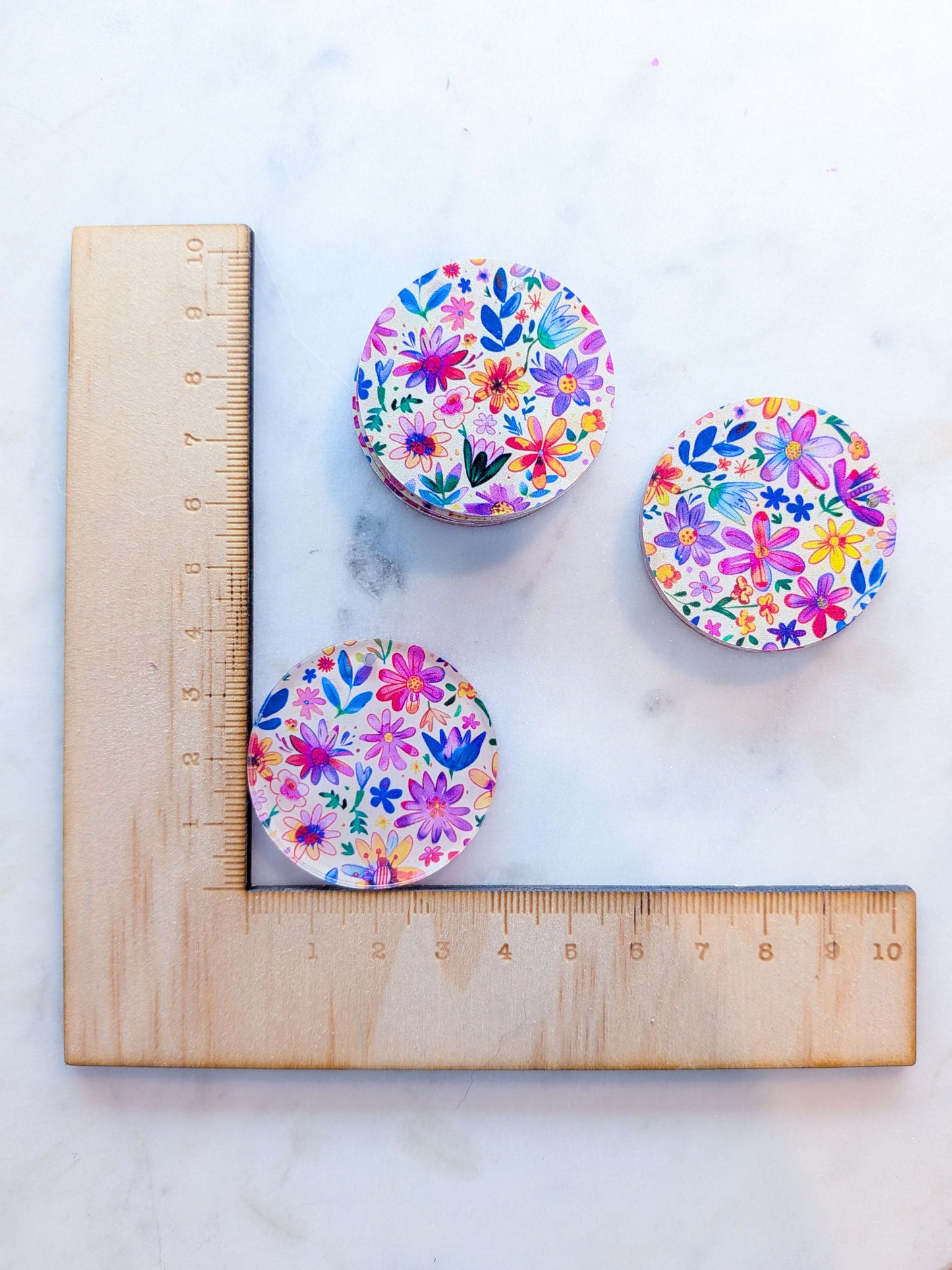 Clear Acrylic - 4cm Circle - Whimsical - 34