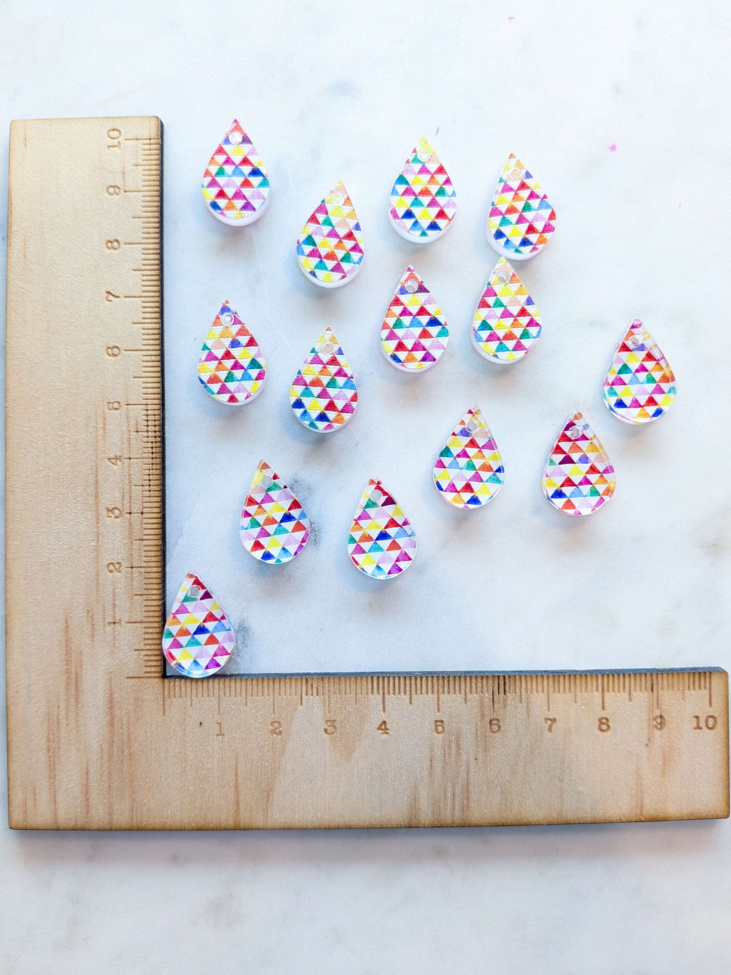 Clear Acrylic - 2cm Teardrop - 1 Hole - Watercolour - 13