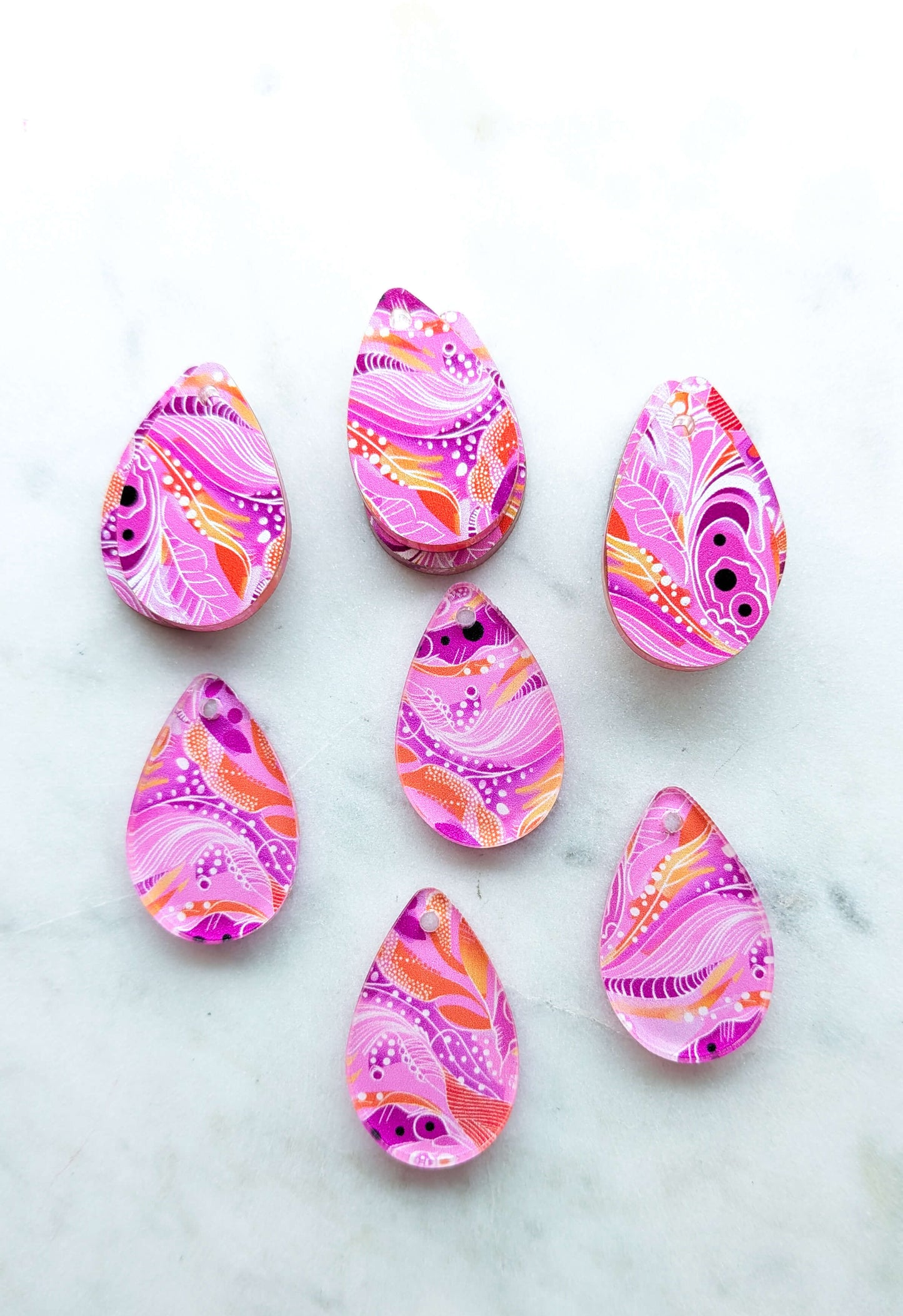Clear Acrylic - 3cm Teardrop 2 - Whimsical - 72