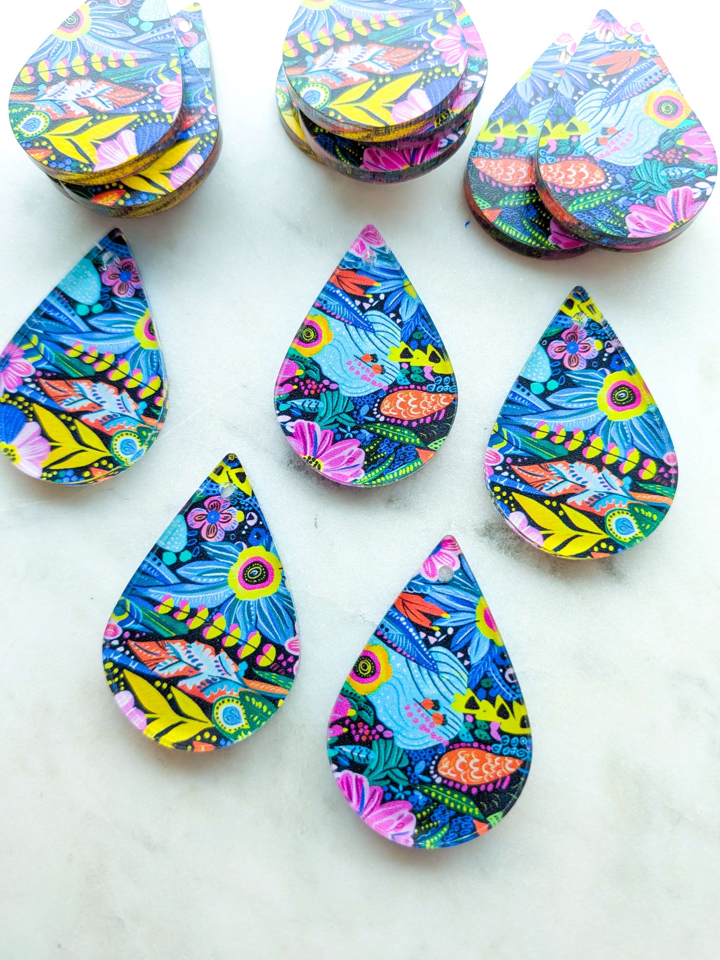 Clear Acrylic - 4cm Teardrop - Whimsical - 76