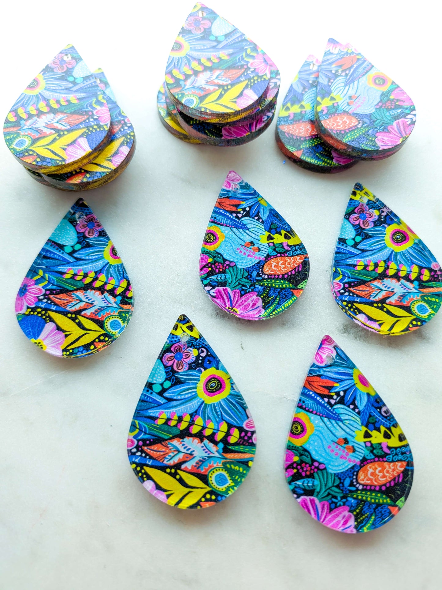Clear Acrylic - 4cm Teardrop - Whimsical - 76
