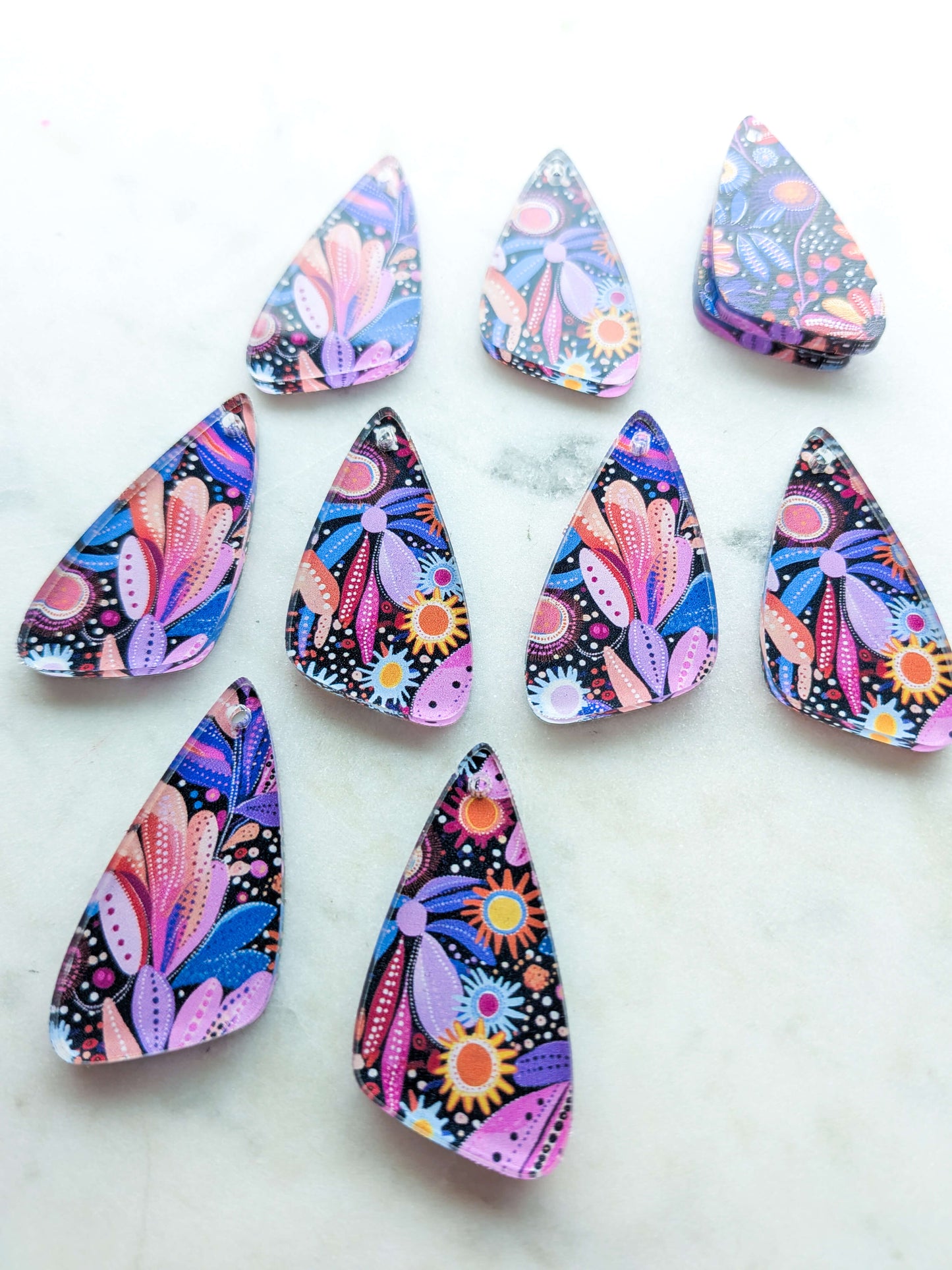 Clear Acrylic - 4cm Irregular - Whimsical - 70