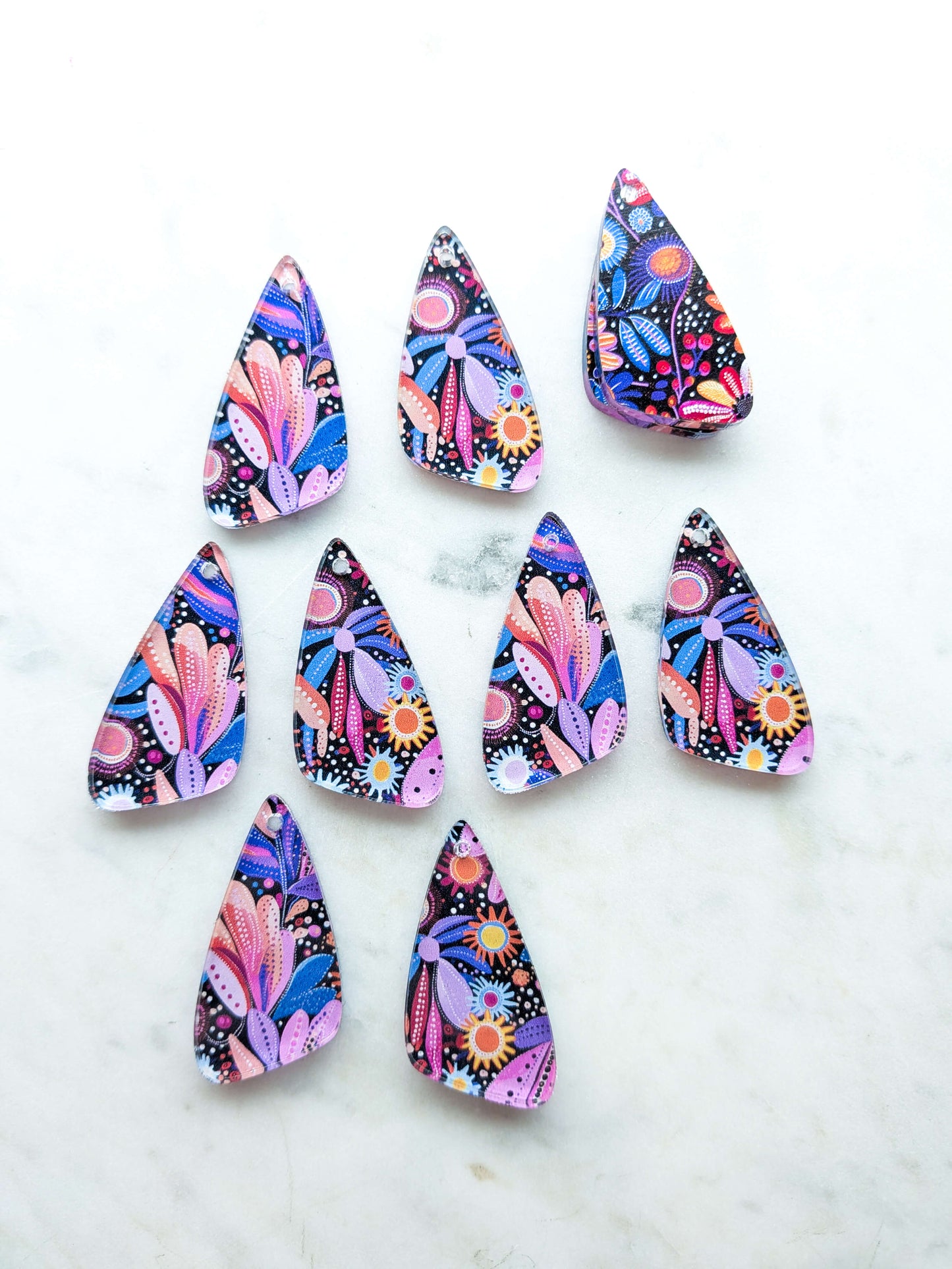 Clear Acrylic - 4cm Irregular - Whimsical - 70