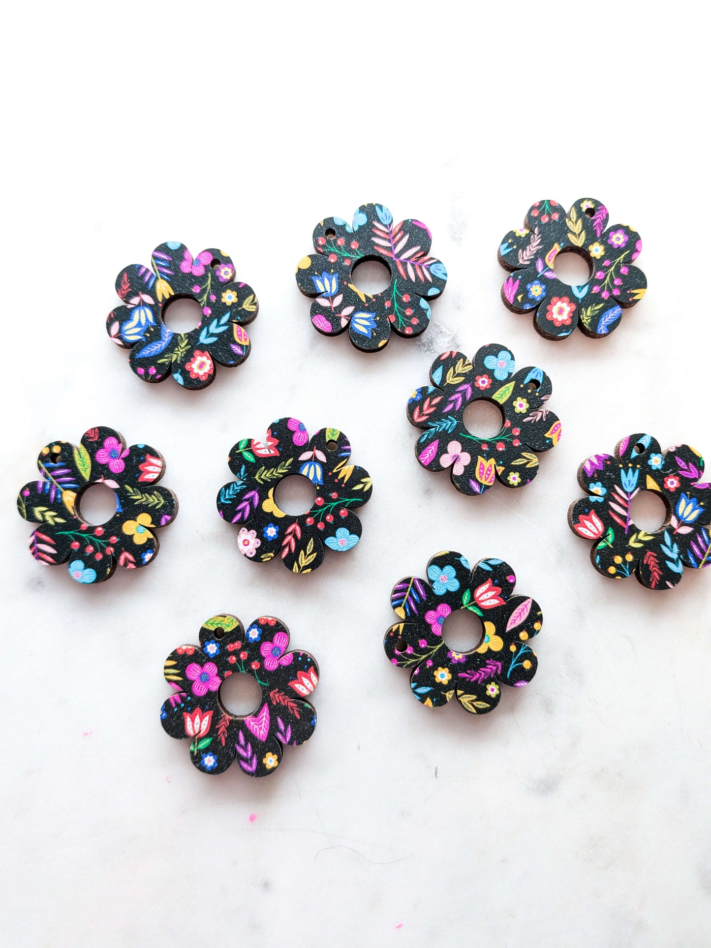 Wood - 3cm Flower with large hole - Mexican Floral - 01