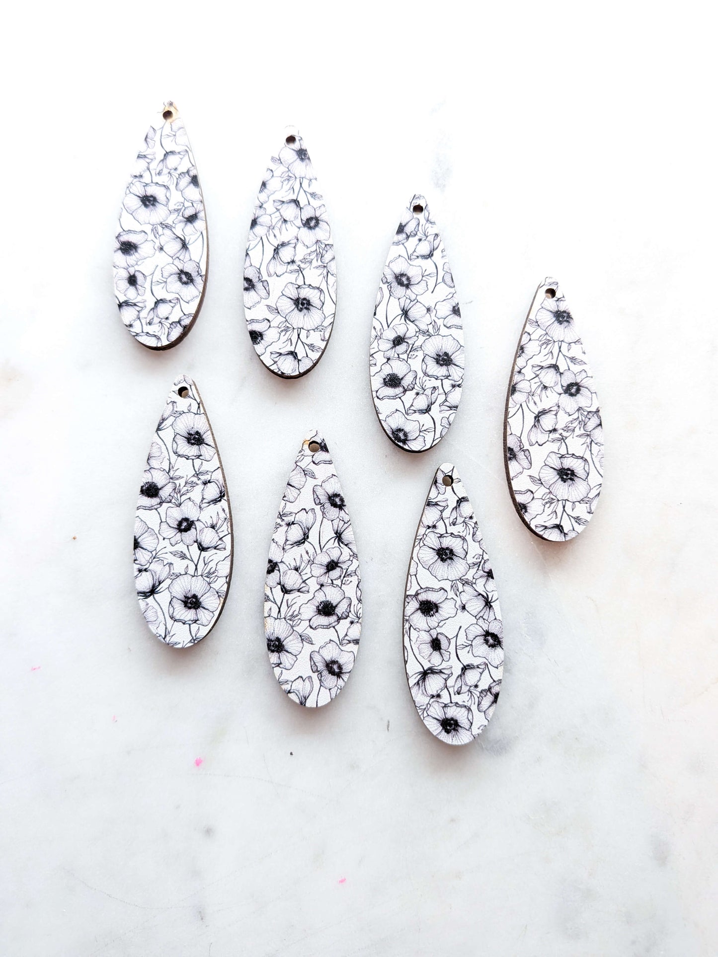 Wood - 5cm  Skinny Teardrop -  Blooms - 34