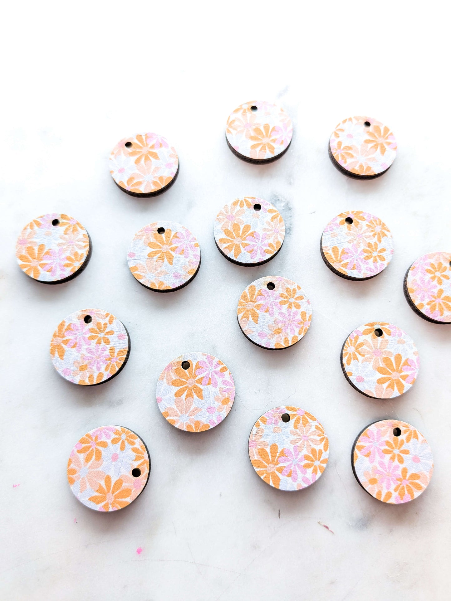 Wood - 2cm Circle - Abstract Floral - 54