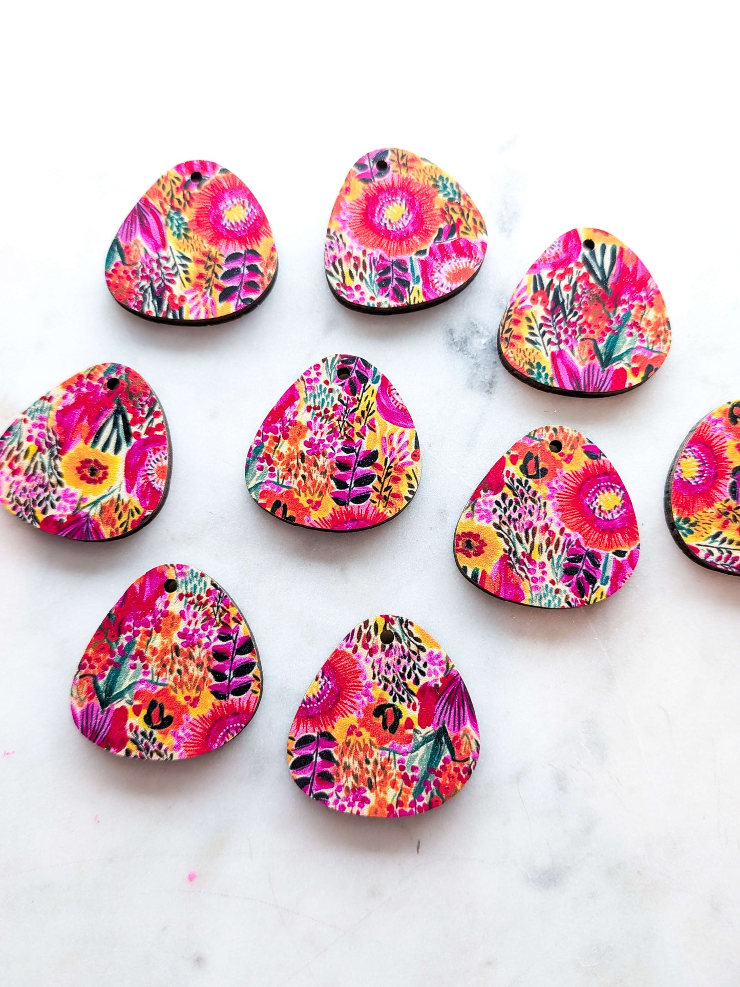 Wood - 3cm Pebble - Bold Floral - 39