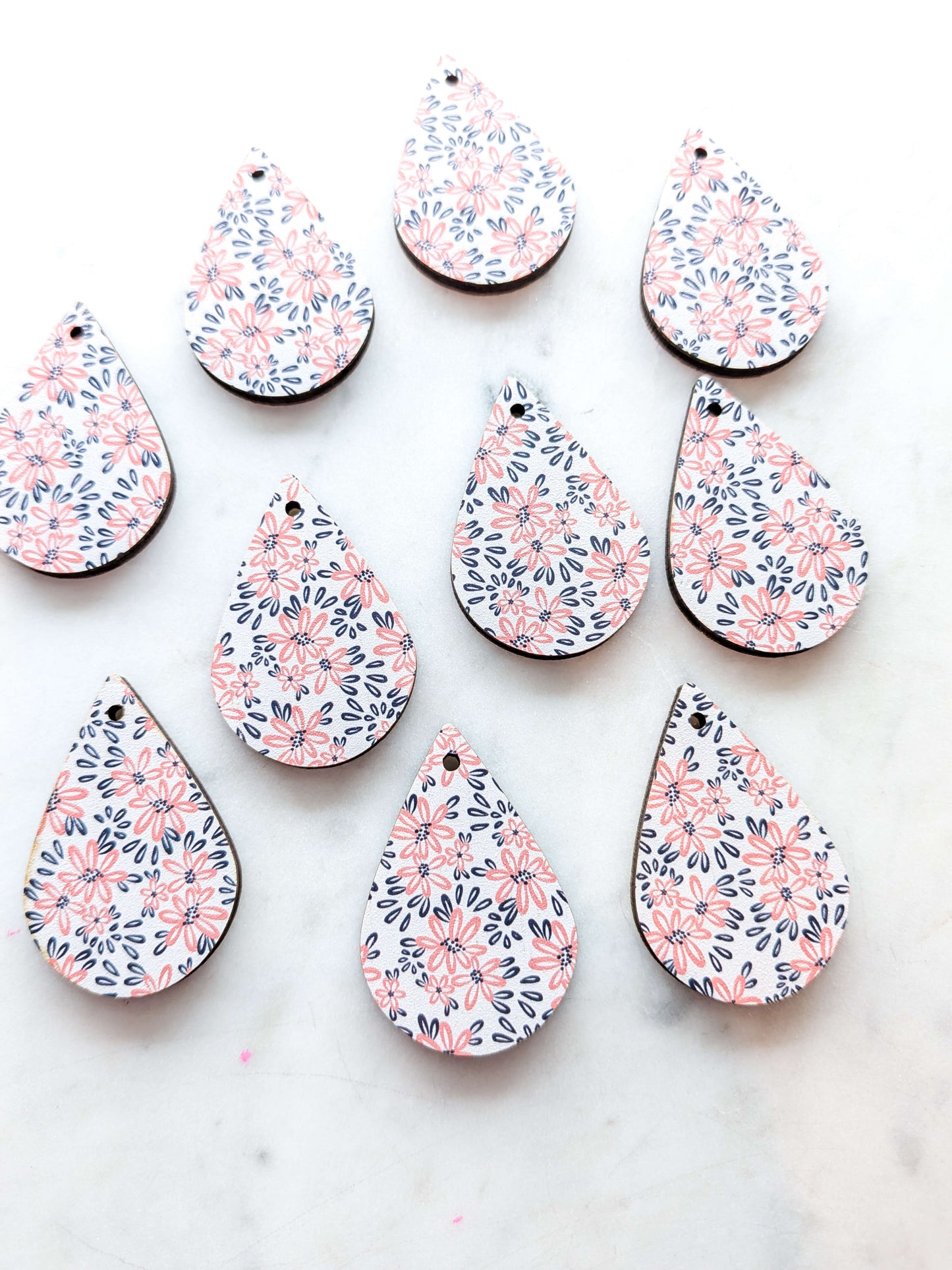 Wood - 4cm - Teardrop - Abstract Floral - 45