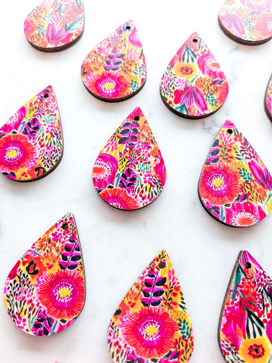 Wood - 4cm - Teardrop - Bold Floral - 39