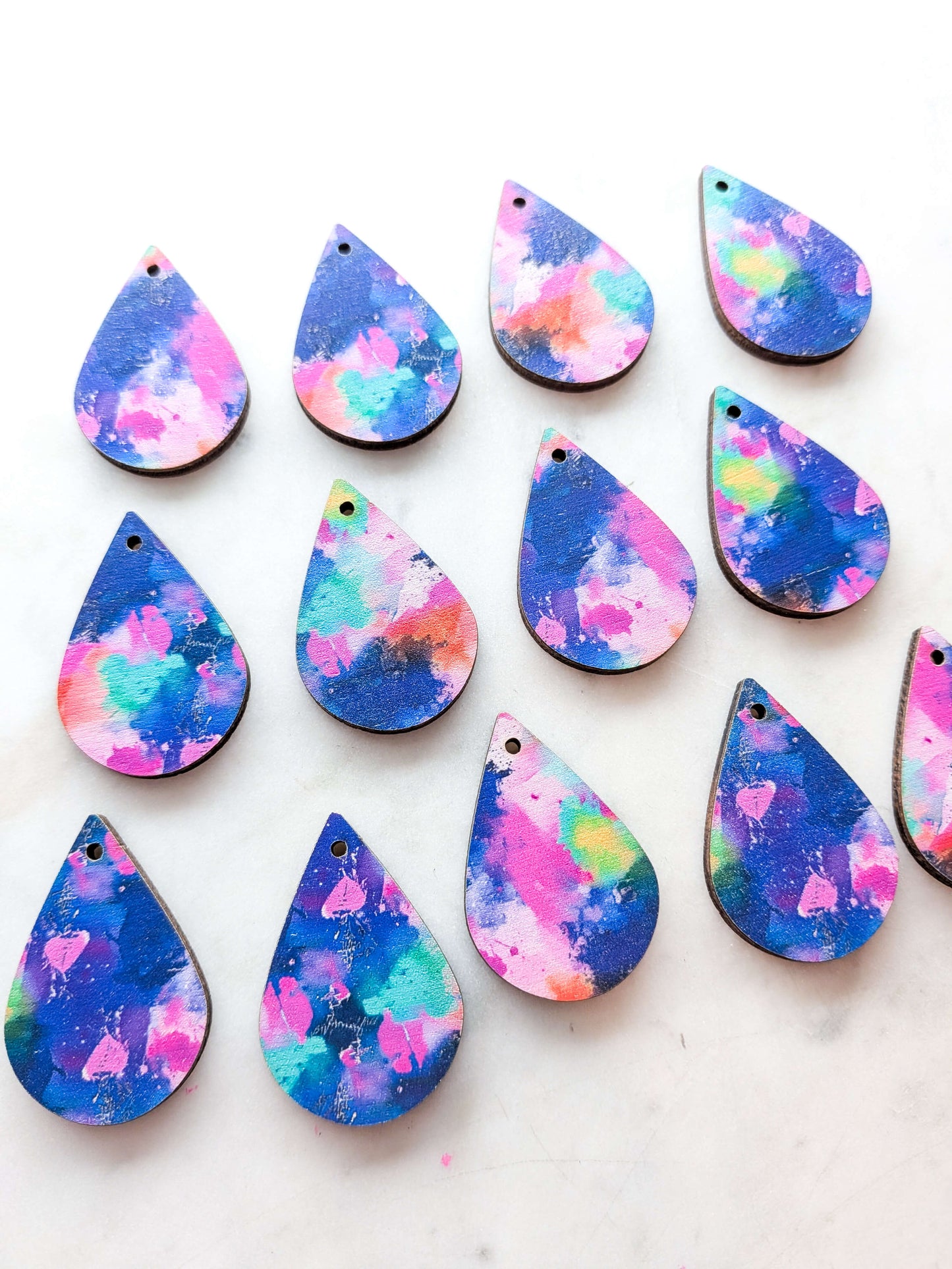 Wood - 4cm - Teardrop - Neon Splash - 02
